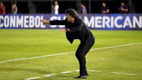 Leonel Álvarez debuta de la mejor manera en la Copa Sudamericana.